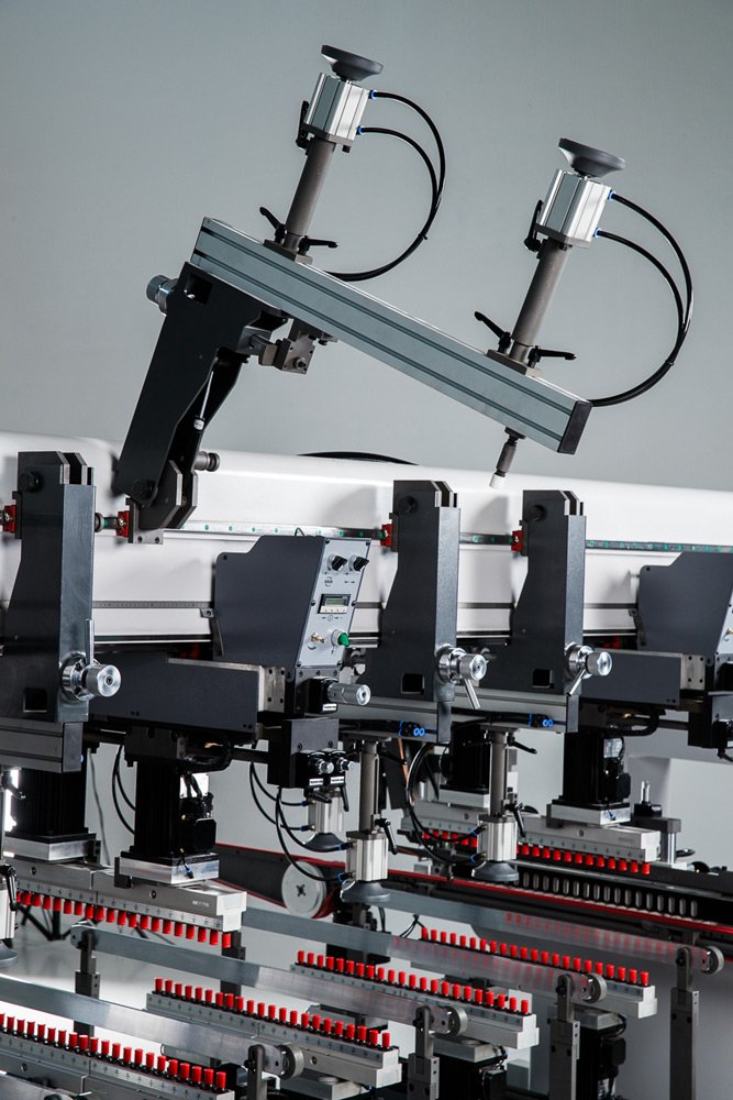 Pneumatic cylinders with movement