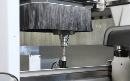 Senzor pro měření a kalibraci nástroje