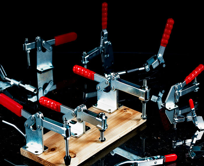 Quick release toggle clamps