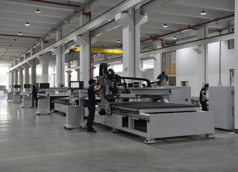 збирання обробних центрів із чпК по дереву