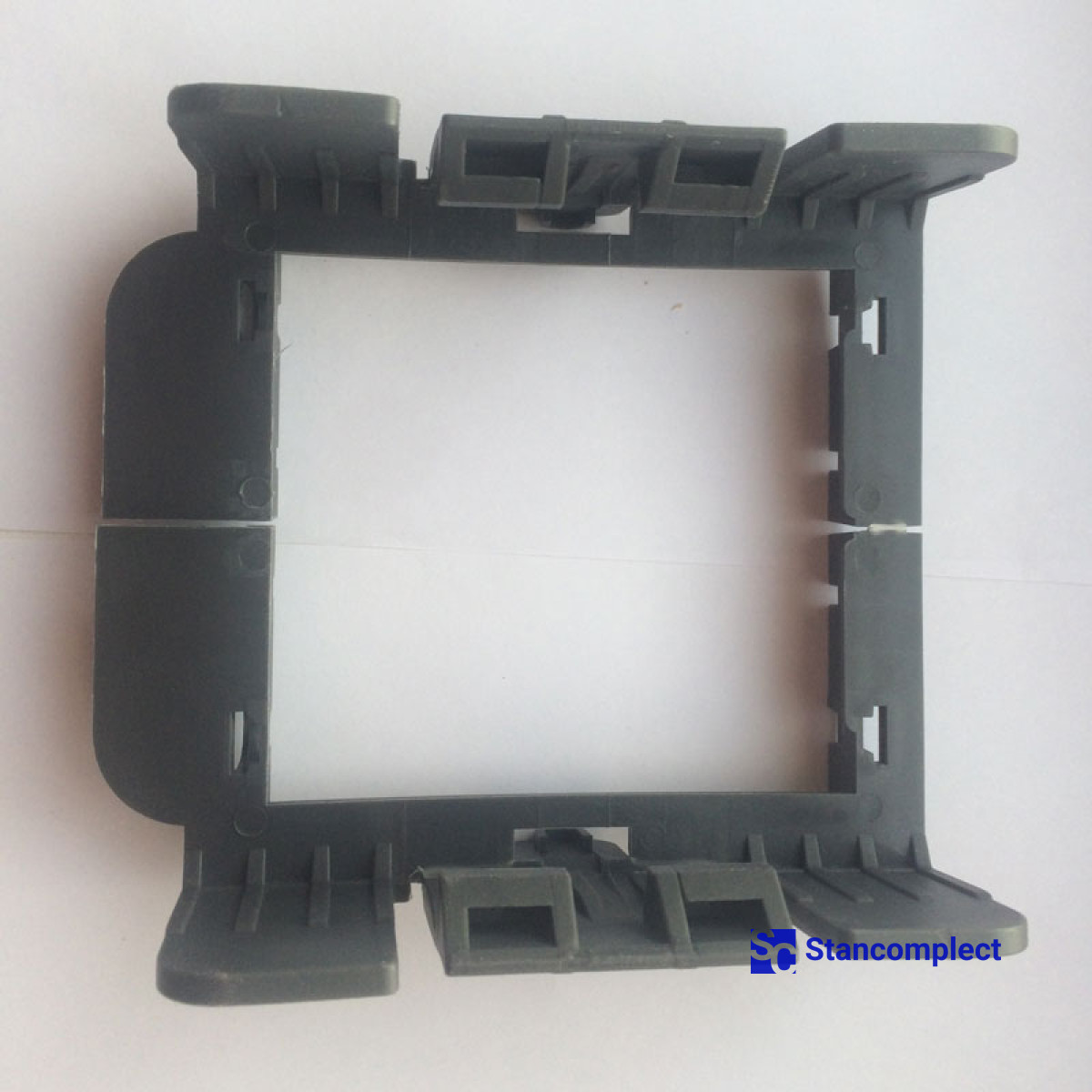 Plastic case of the vacuum block