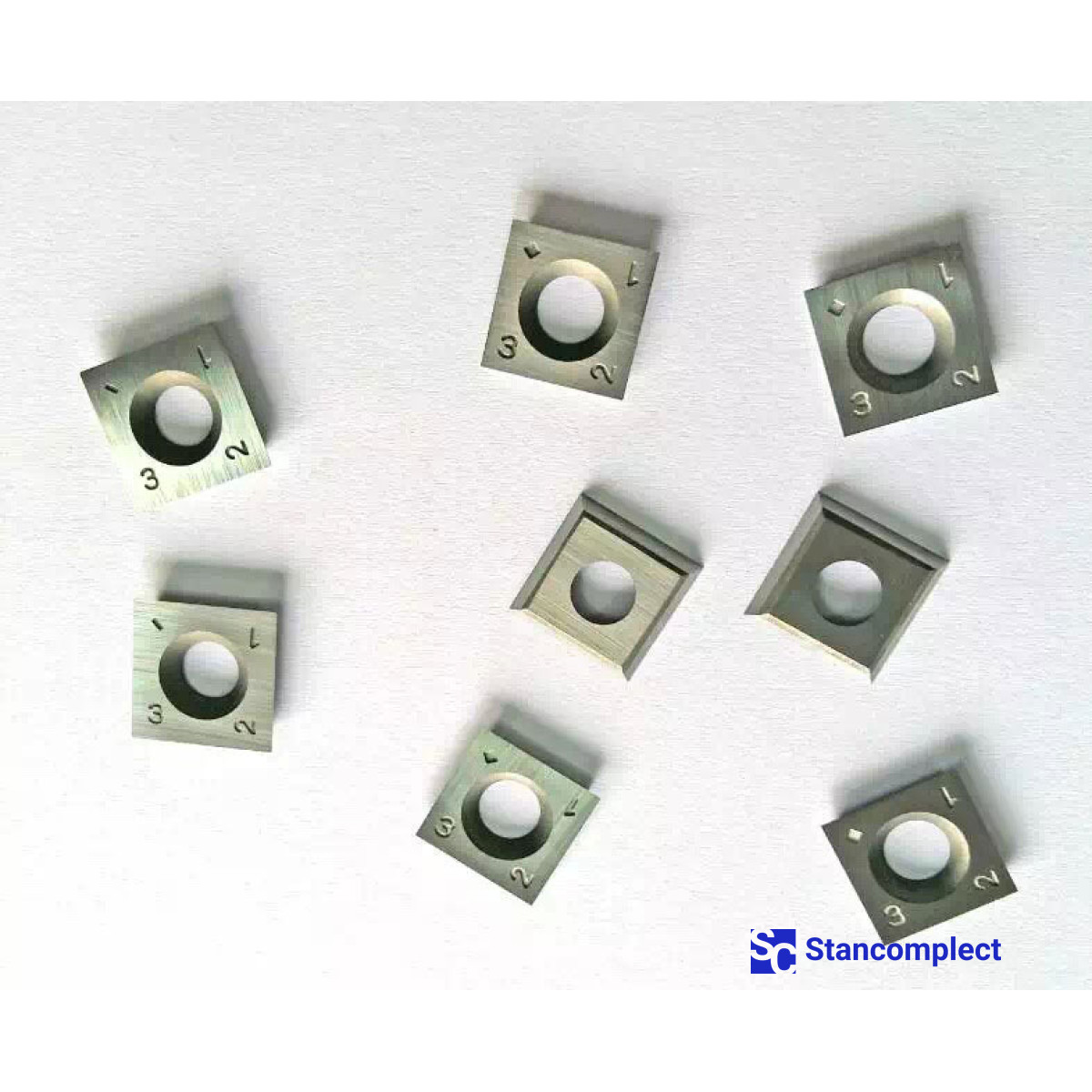 Replacement cutter blade 14x14x2-35°