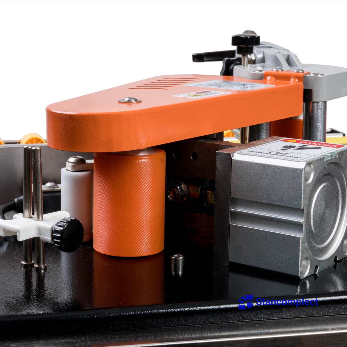 Криволінійний крайколичкувальний верстат WT-22