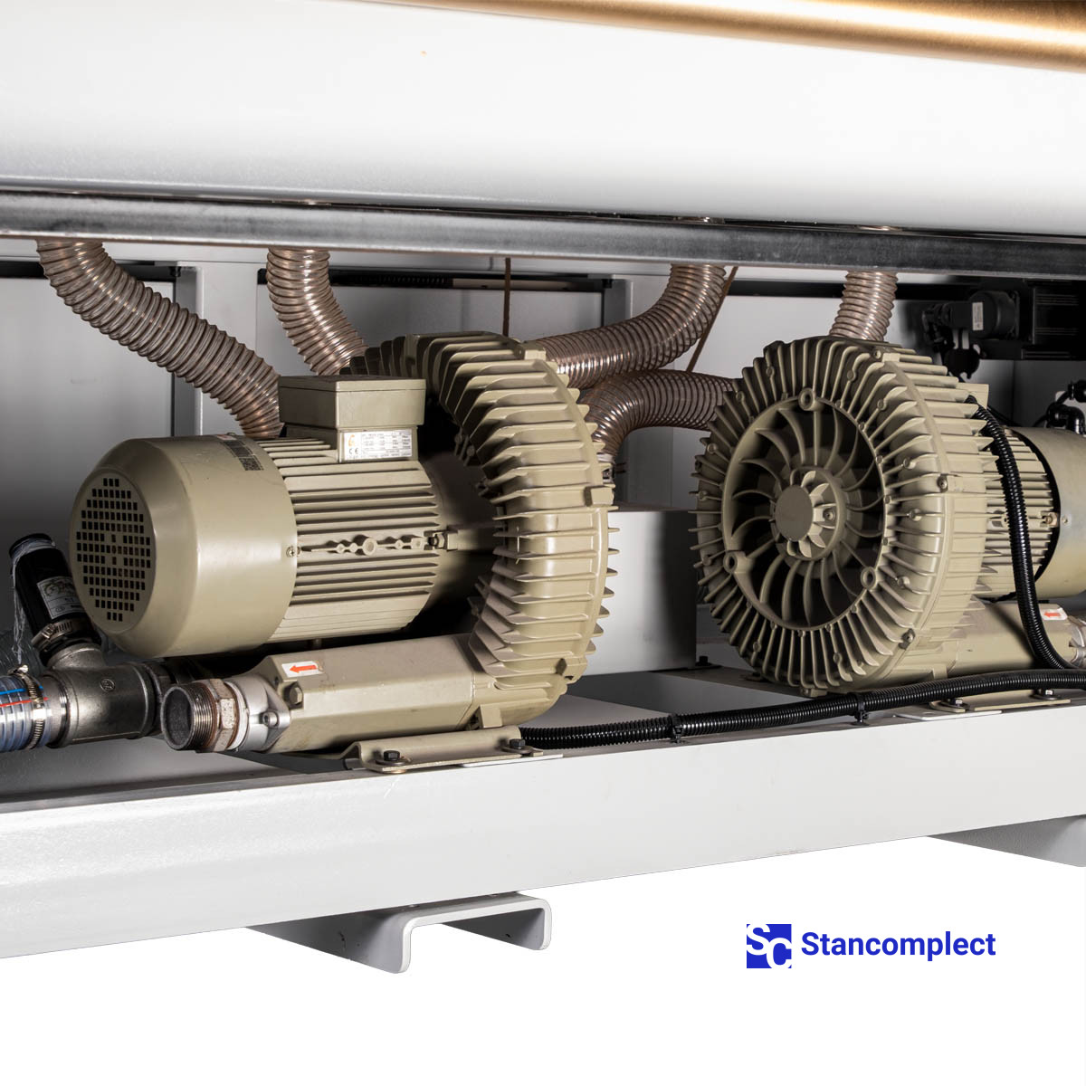 Automatický stroj na výrobu kartonových krabic KDT WG8C1H1W1-Z1R1D6 pro ploché listy vlnité lepenky, nekonečnou vlnitou lepenku a dvouvrstvou vlnitou lepenku v rolích