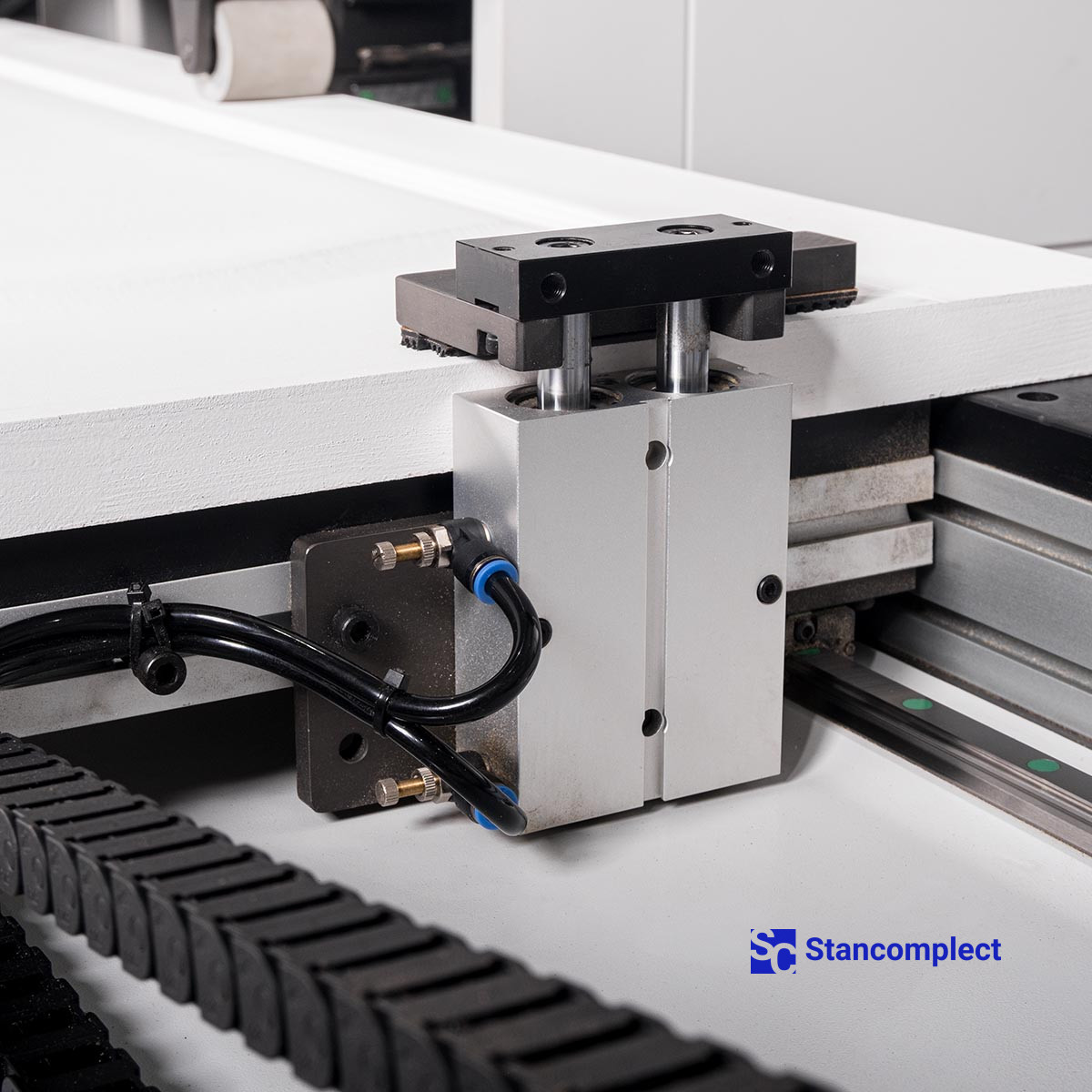 KHM-606 CNC Milling Machine for Lock, Hinge and Keyhole