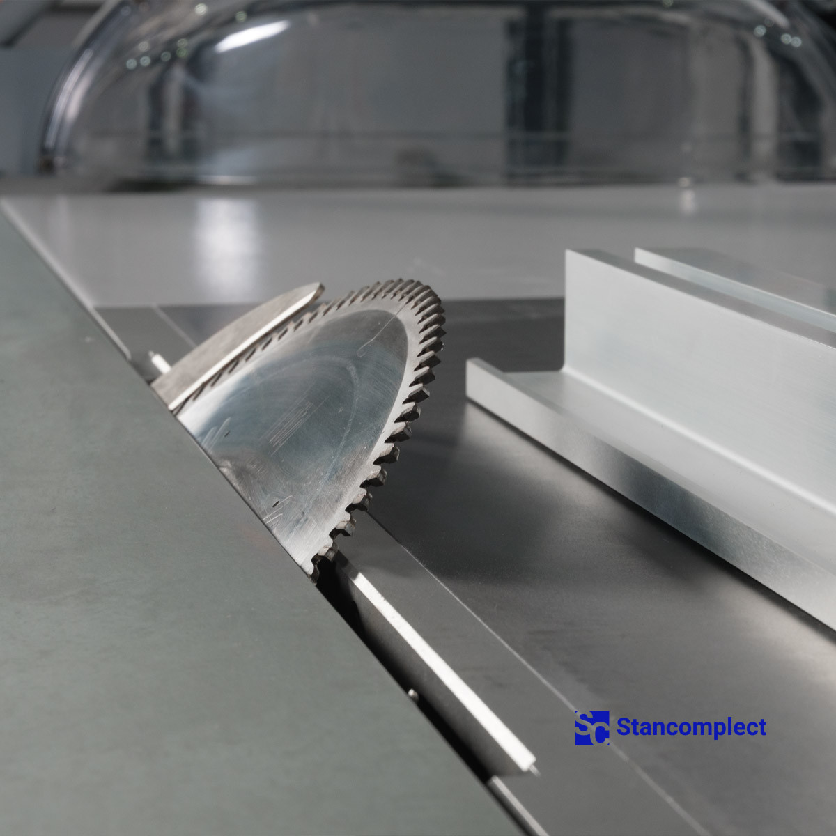 Sliding table panel saw KS-132K with servo drive