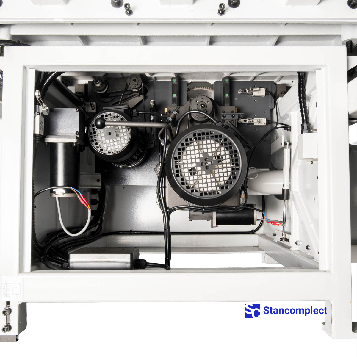 Sliding table panel saw KS-132K with servo drive