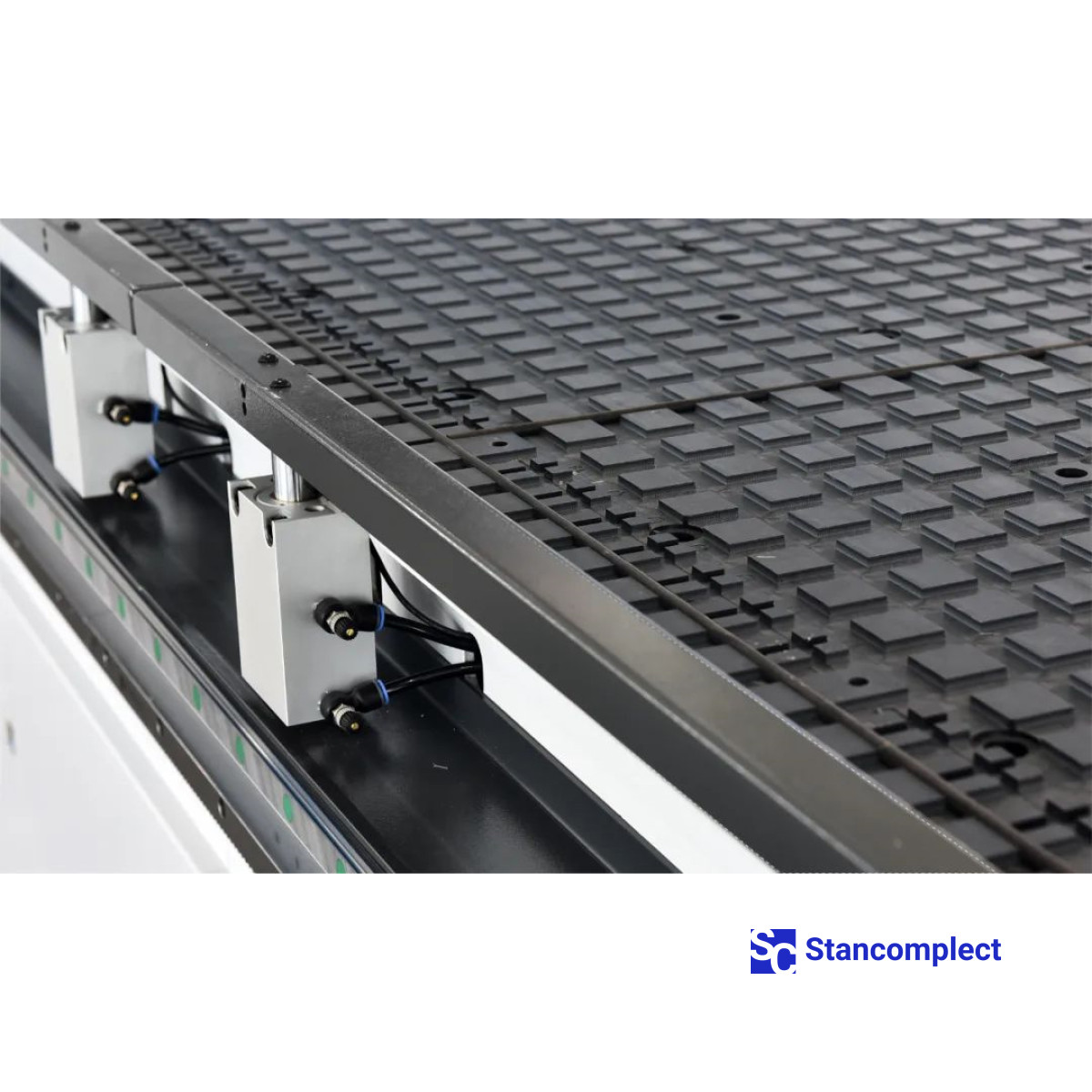 CNC machining center KN-3710DE, processing area 3100x2150 mm