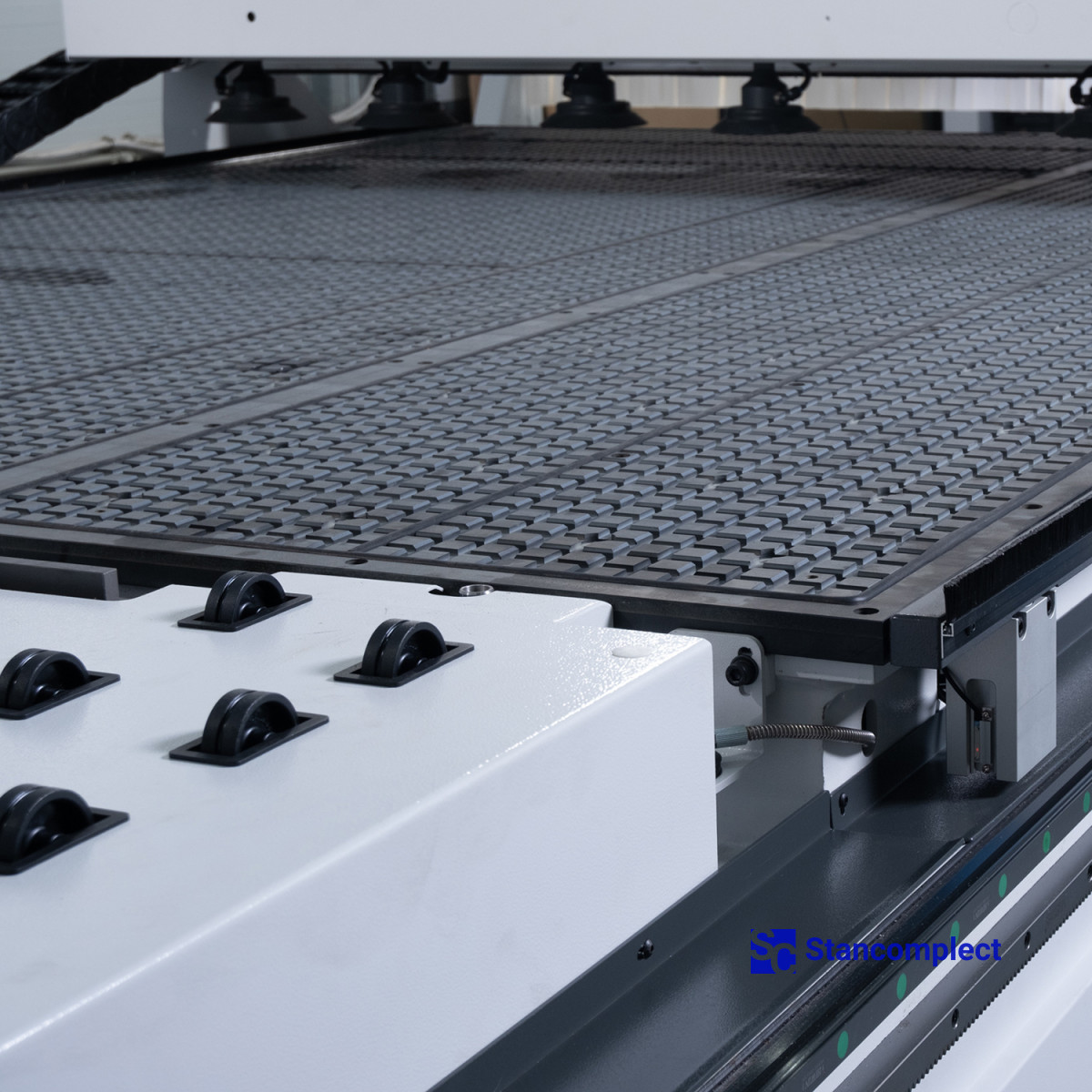 CNC machining center KN-3710DE, processing area 3100x2150 mm