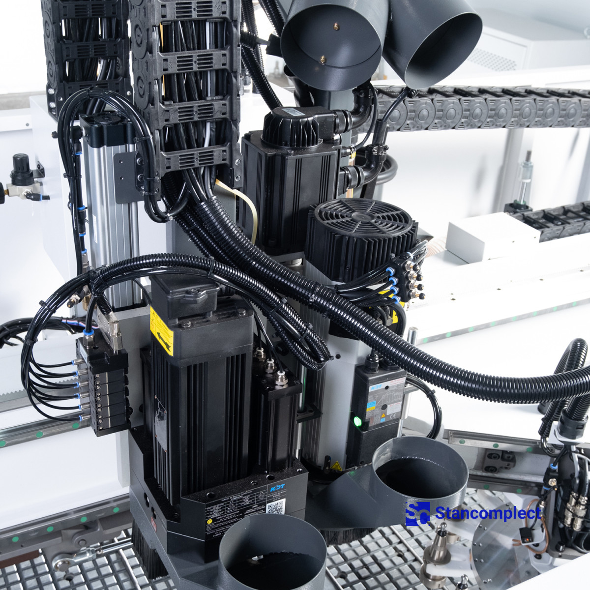 CNC machining center KN-3710DE, processing area 3100x2150 mm