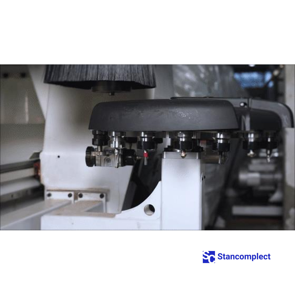 CNC posuvné obráběcí centrum KDT KN-6410C, obráběcí plocha 3250x1250 mm