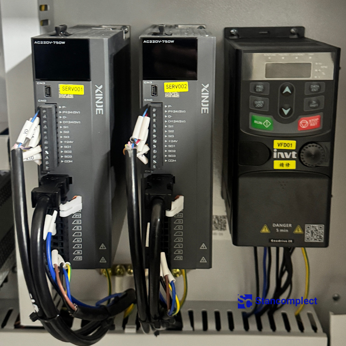 Curvilinear edge banding machine KDT-305MC with milling unit and vacuum clamping of the workpiece for PUR/EVA adhesive