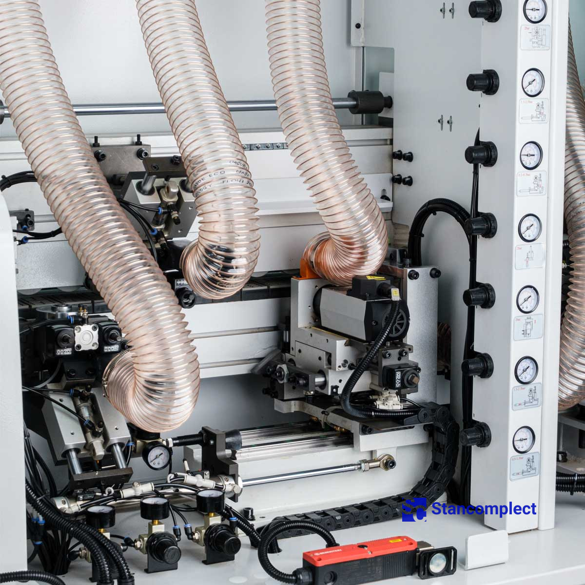 Edge banding machine KDT KE-268JSA with corner rounding unit, top glue bath and pneumatic reconfiguration of units