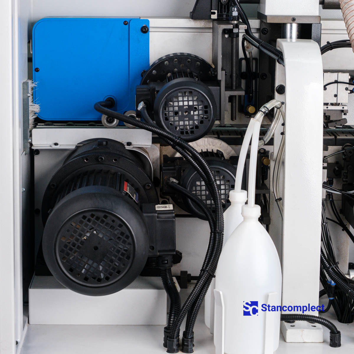 Edge banding machine KDT KE-268JSA with corner rounding unit, top glue bath and pneumatic reconfiguration of units