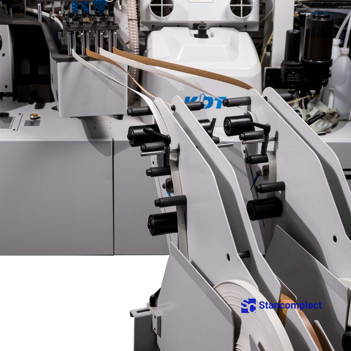 Edge banding machine KDT KE-710BTC4 with full servo adjustment and edge magazine