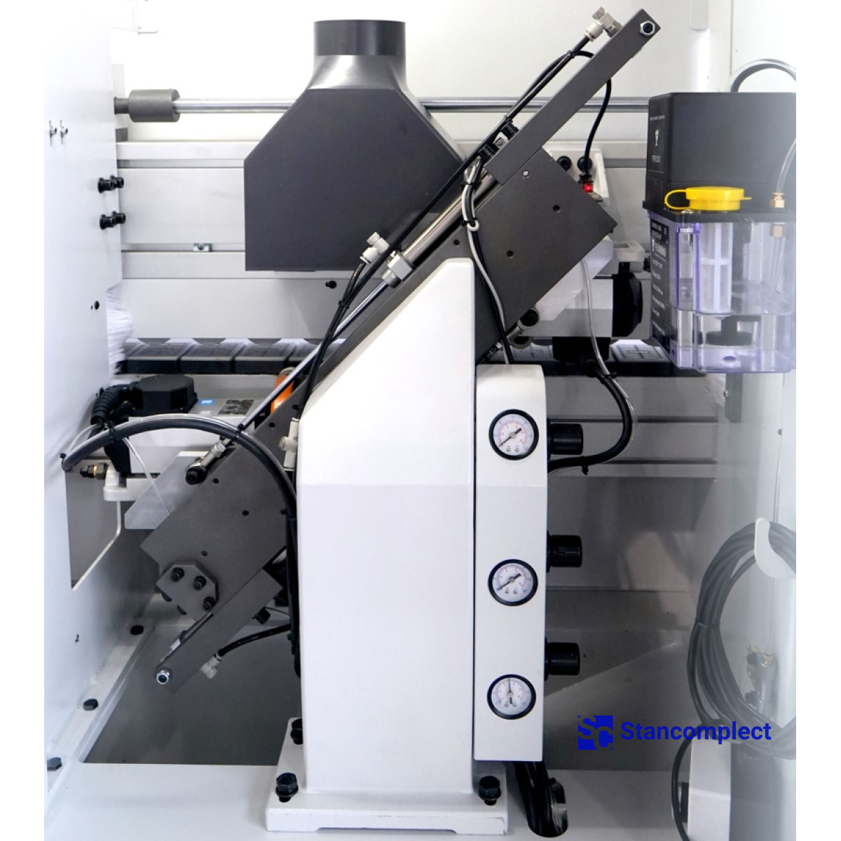 Крайколичкувальний верстат KDT KE-399 для прямих та скошених панелей