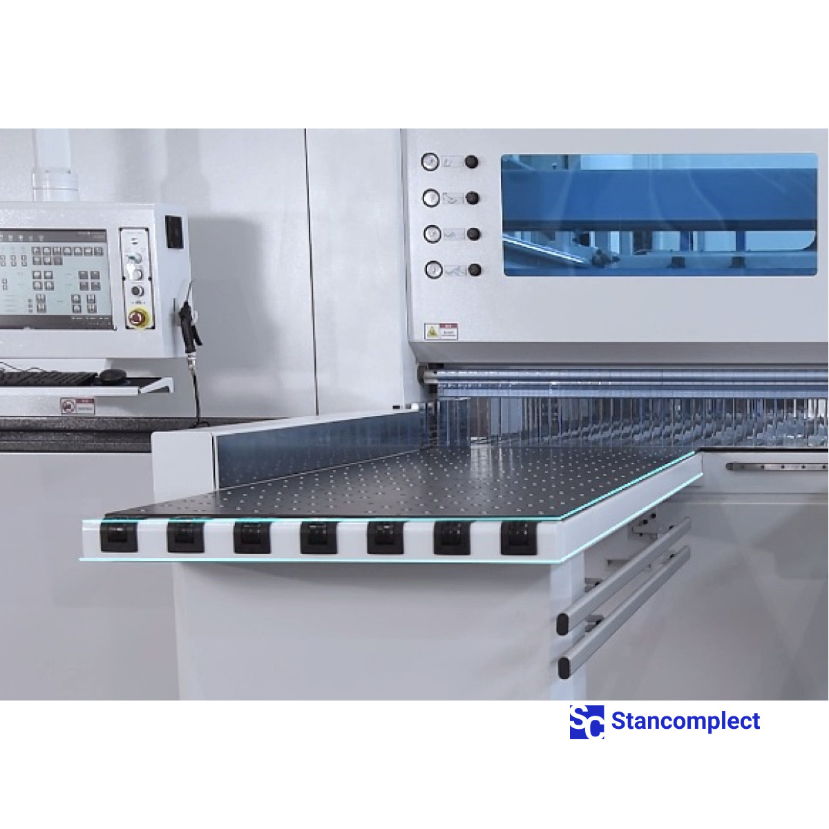 CNC velkoplošná pila KS-843HLM se zadním nakládáním a dvojitým tlačníkem