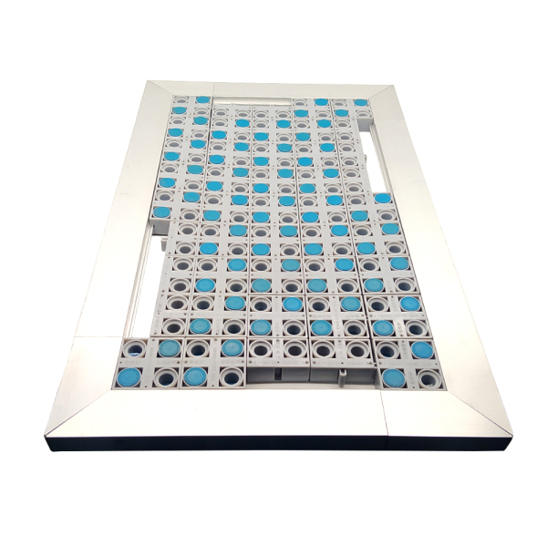 Adjustable substrate for vacuum presses