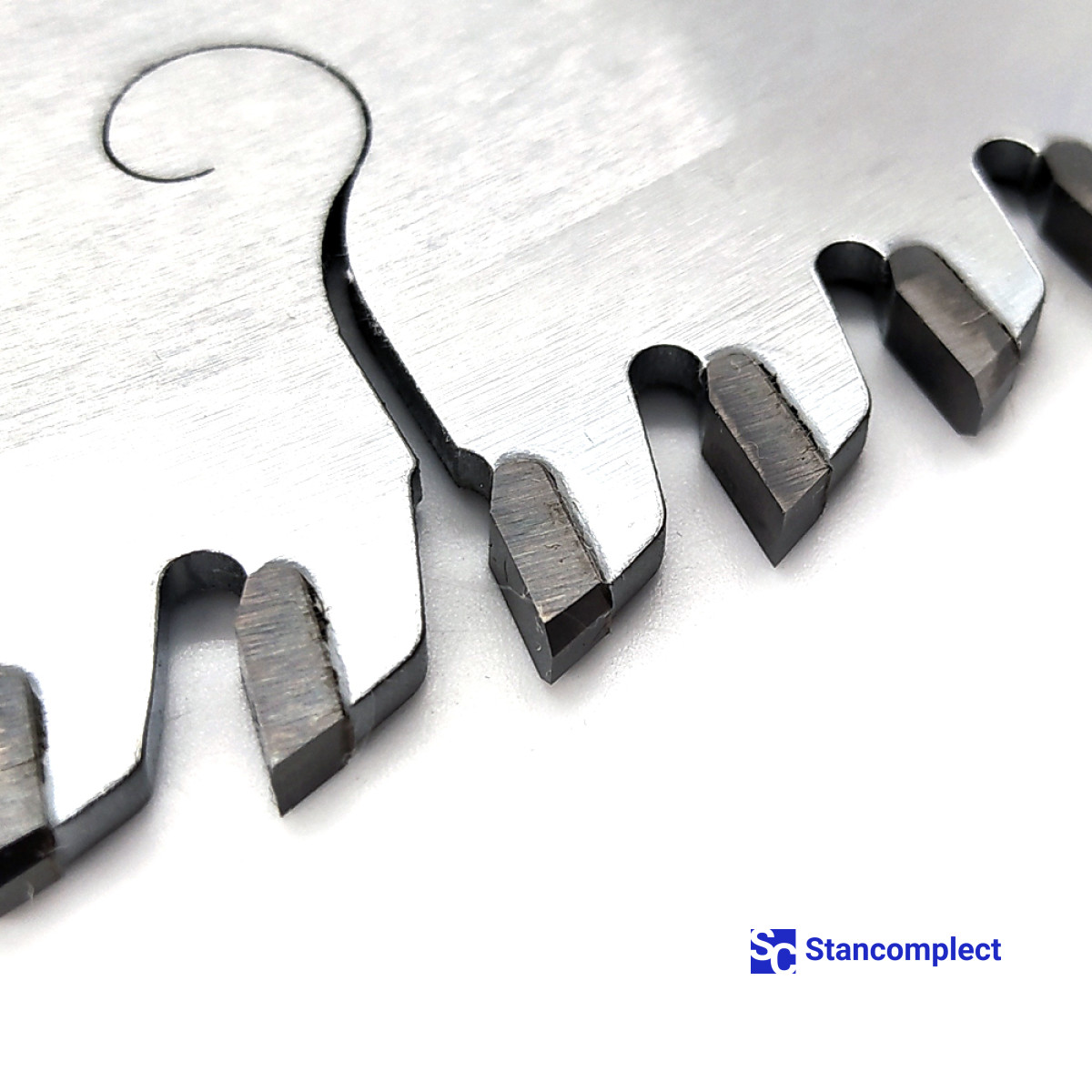 Main saw blade for cutting chipboard GOLDEN EAGLE 300x30x3.2/2.2 Z96