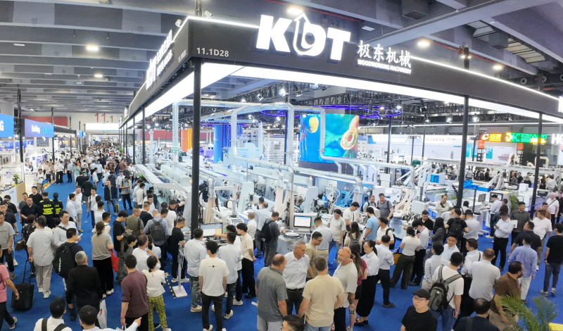 Стенд KDT Machinery на міжнародній виставці деревообробного обладнання CIFF 2026