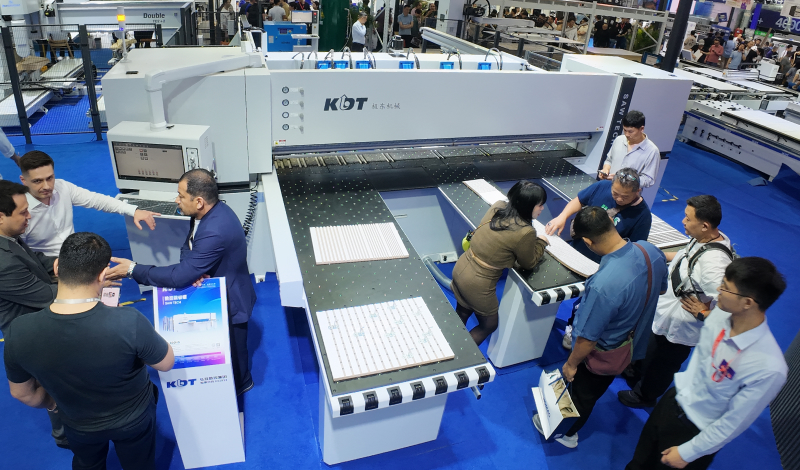 Пильний центр з ЧПК KDT KS-833HGT