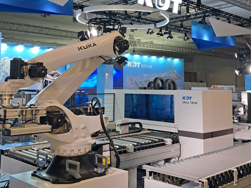 KDT Machinery stand at the LIGNA 2025 international woodworking equipment exhibition