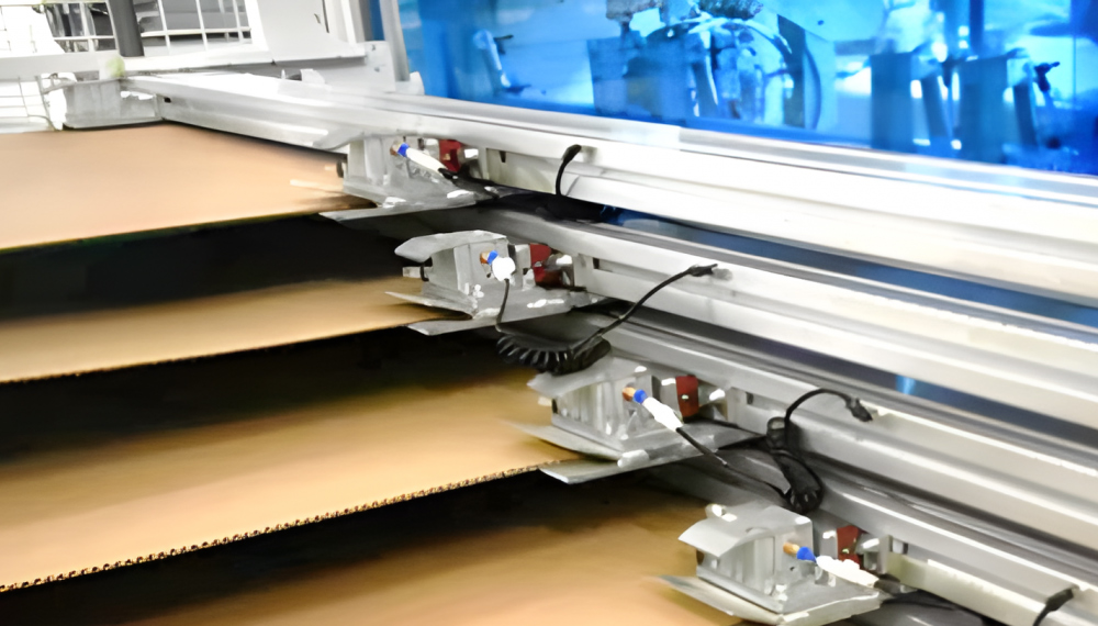 Corrugated cardboard feeding system