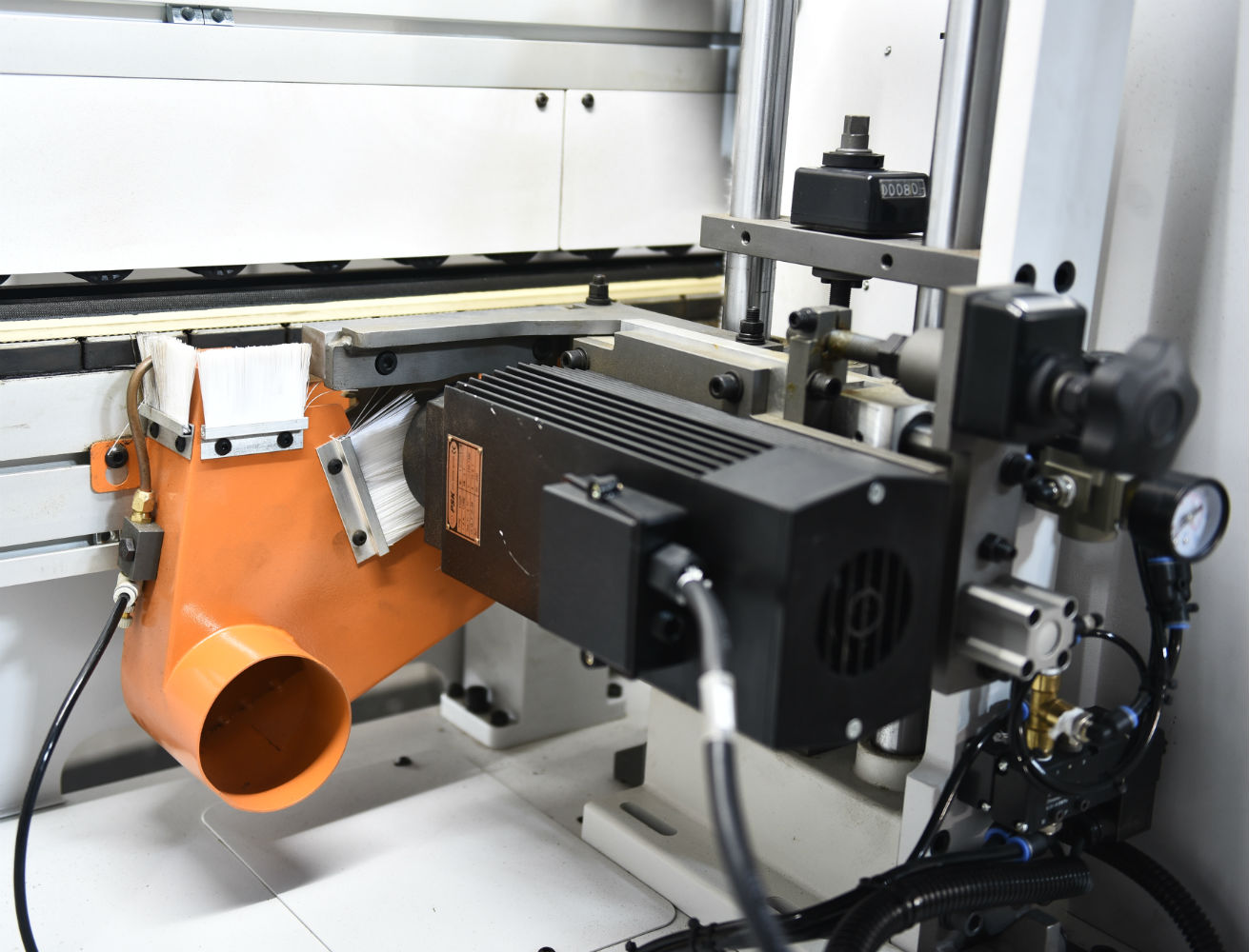 Drážkovací jednotka