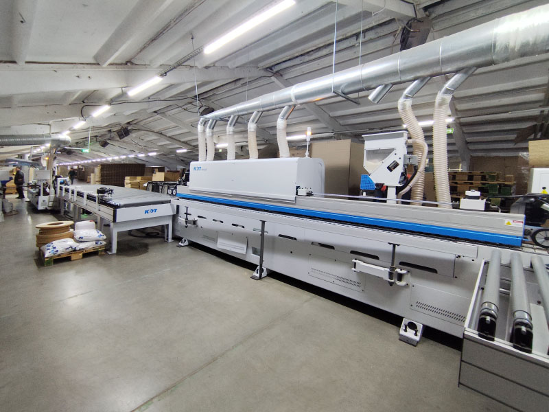 Automatizovaná čtyřstranná olepovací stanice