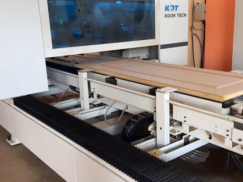 CNC four-side panel cutter KHM-550B