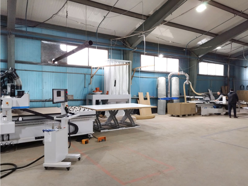 Automatic cutting line based on KN-3710DE CNC machining center