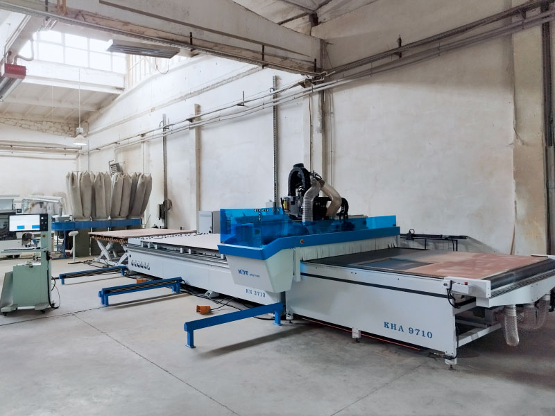 Automated cutting line based on the KN-3713D CNC machining center